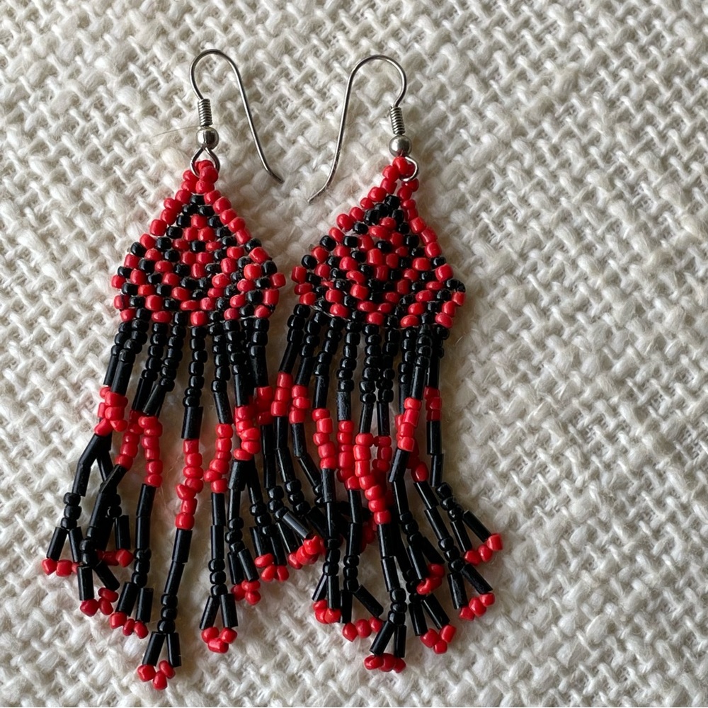 Red & black geo pattern fringe 3” seed+ bugle bead earrings